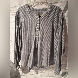 Universal Thread Button Half Button Down Top
